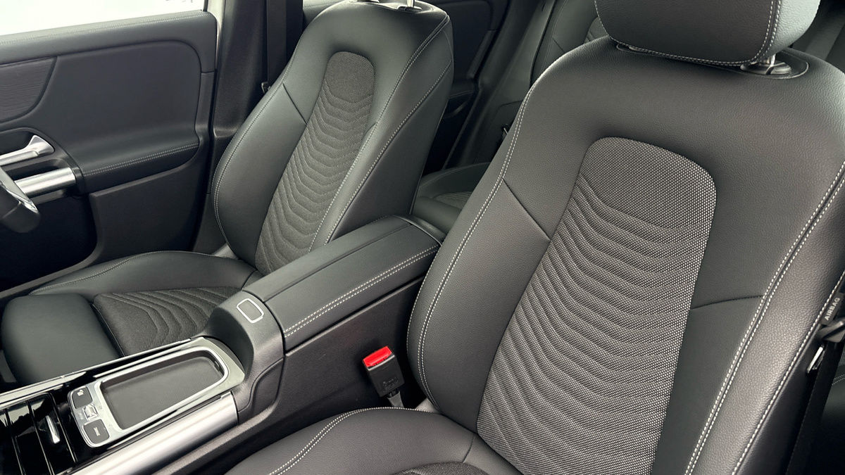 Mercedes-Benz GLA Image 7