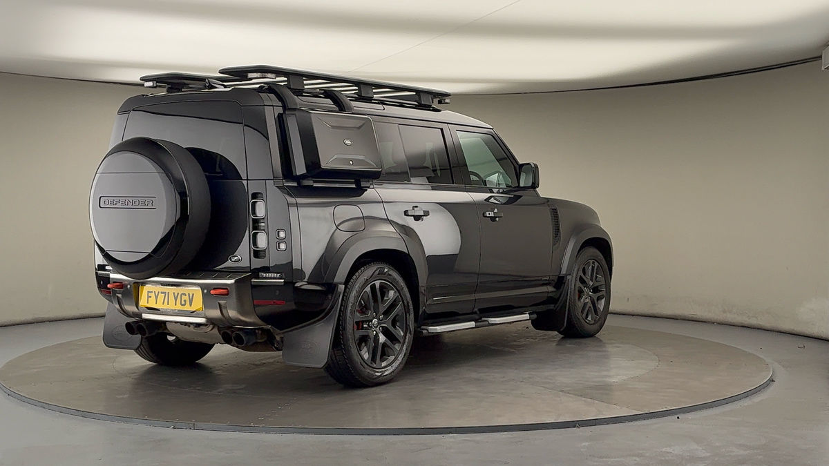 More views of Land Rover Defender 110