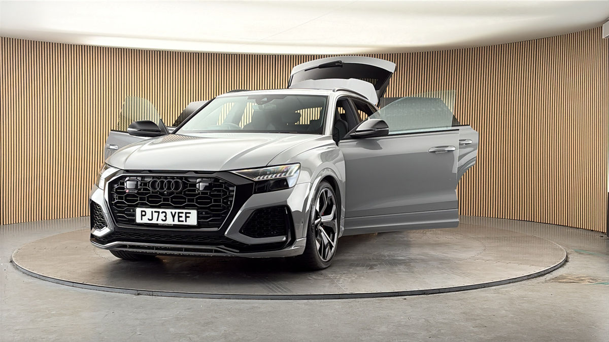 More views of Audi RSQ8