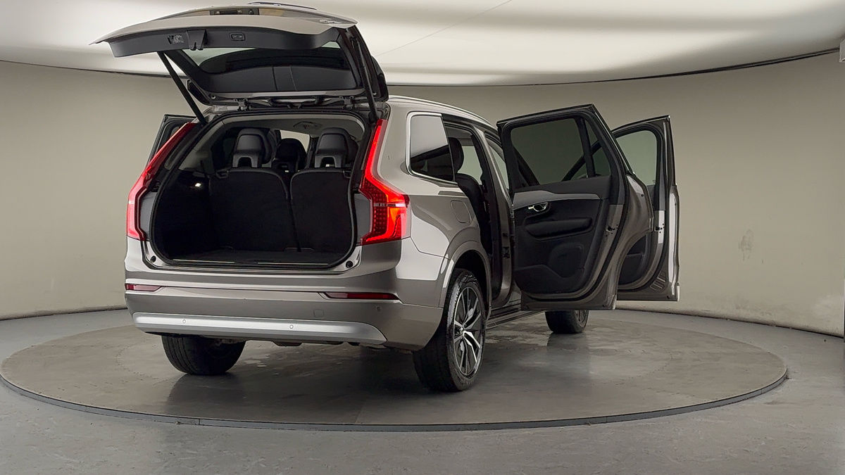 More views of Volvo XC90