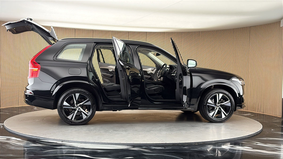 More views of Volvo XC90