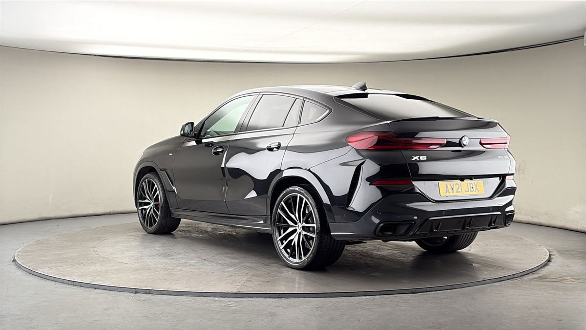 BMW X6 Image 2