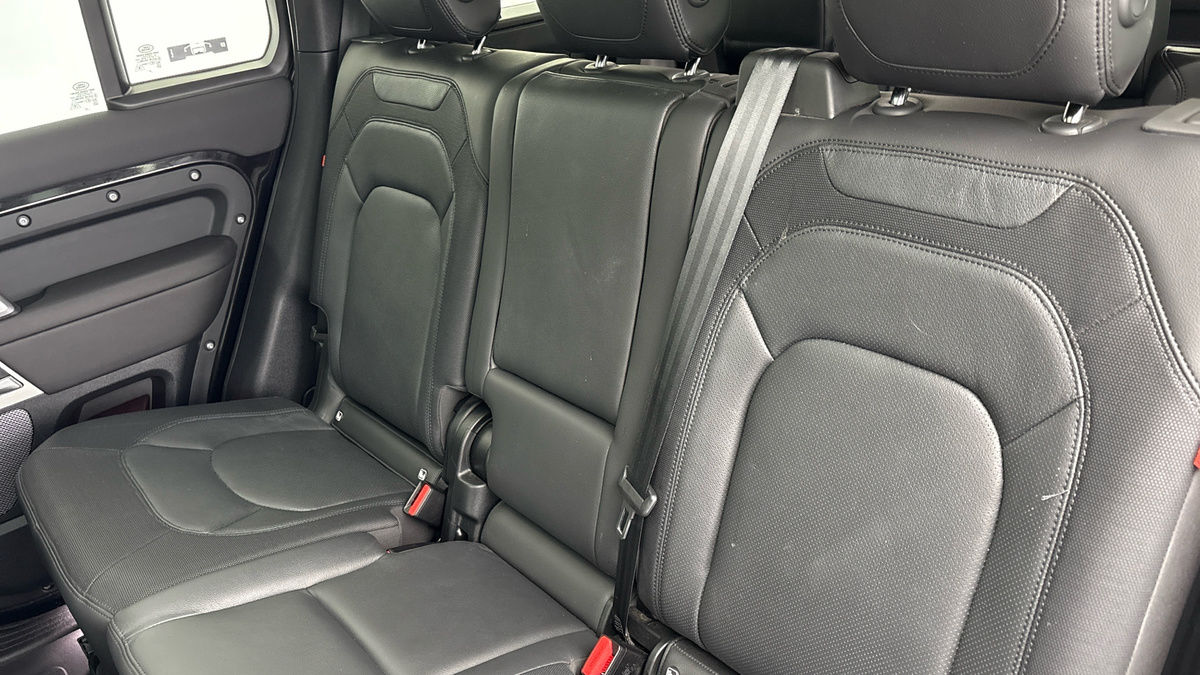 Land Rover Defender 110 Urban Image 8