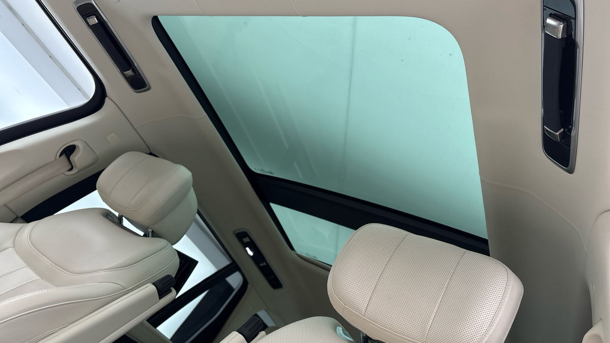 Land Rover Range Rover Image 11