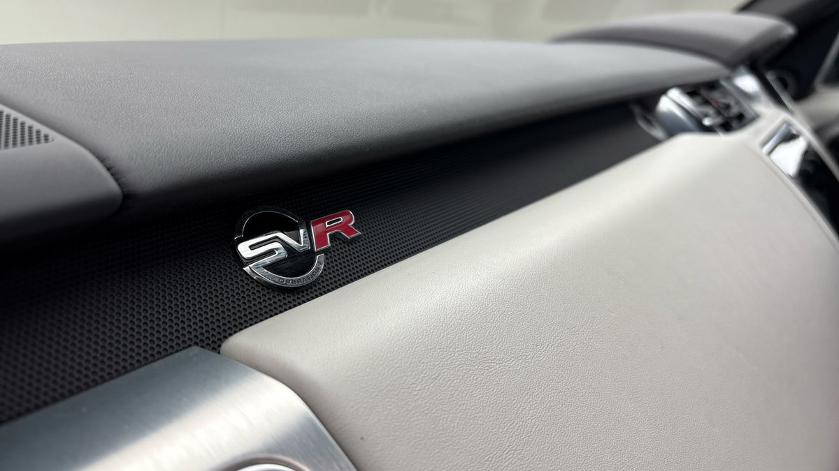 Land Rover Range Rover Sport Image 25