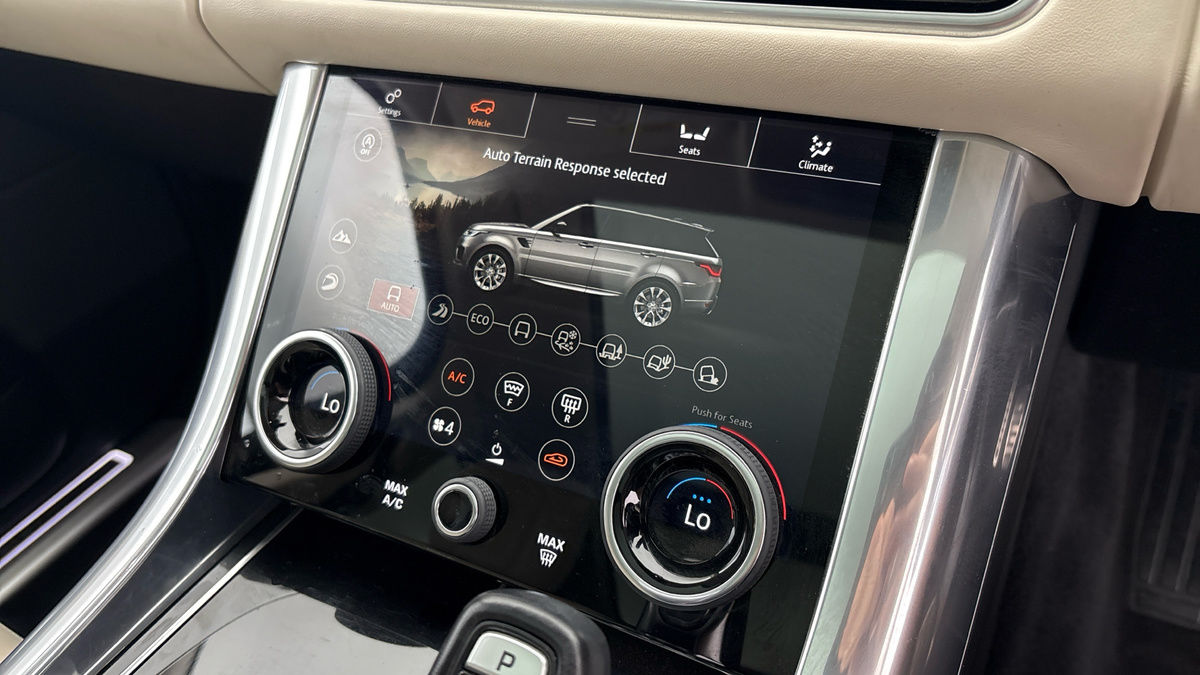 Land Rover Range Rover Sport Image 27