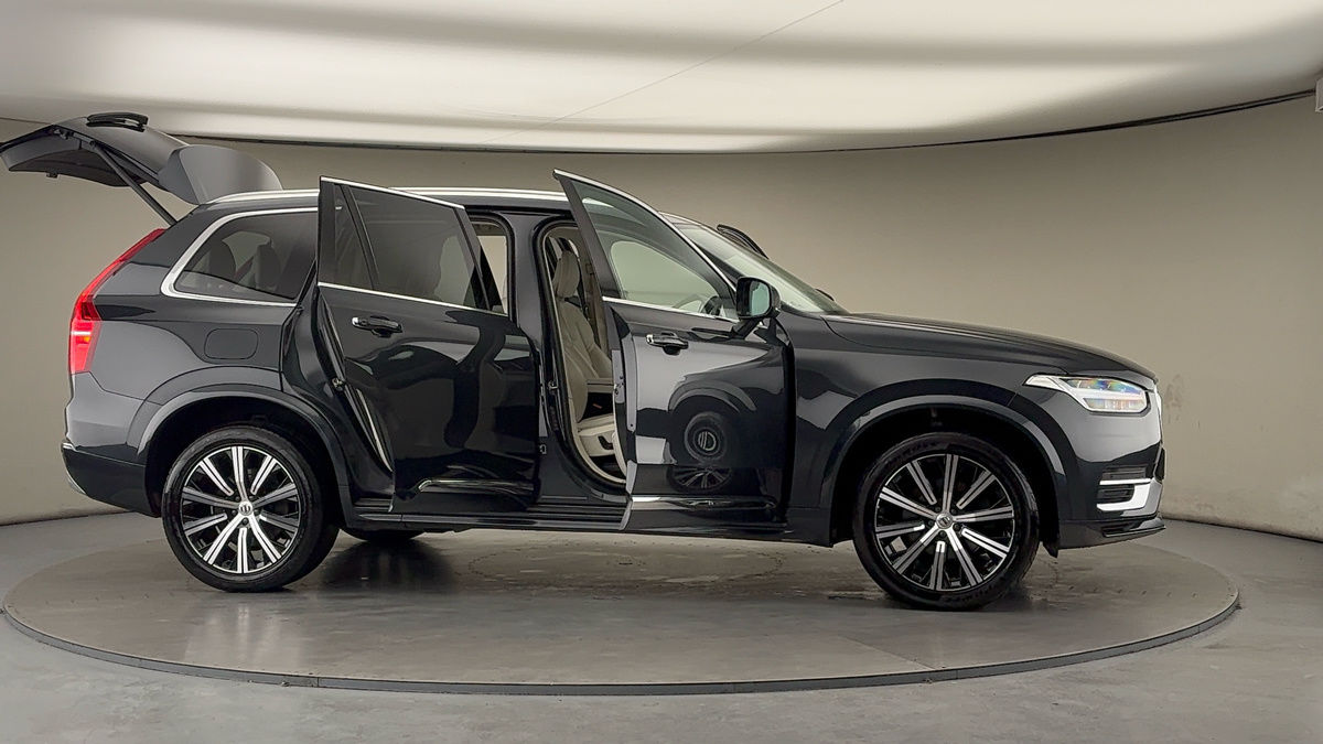 More views of Volvo XC90