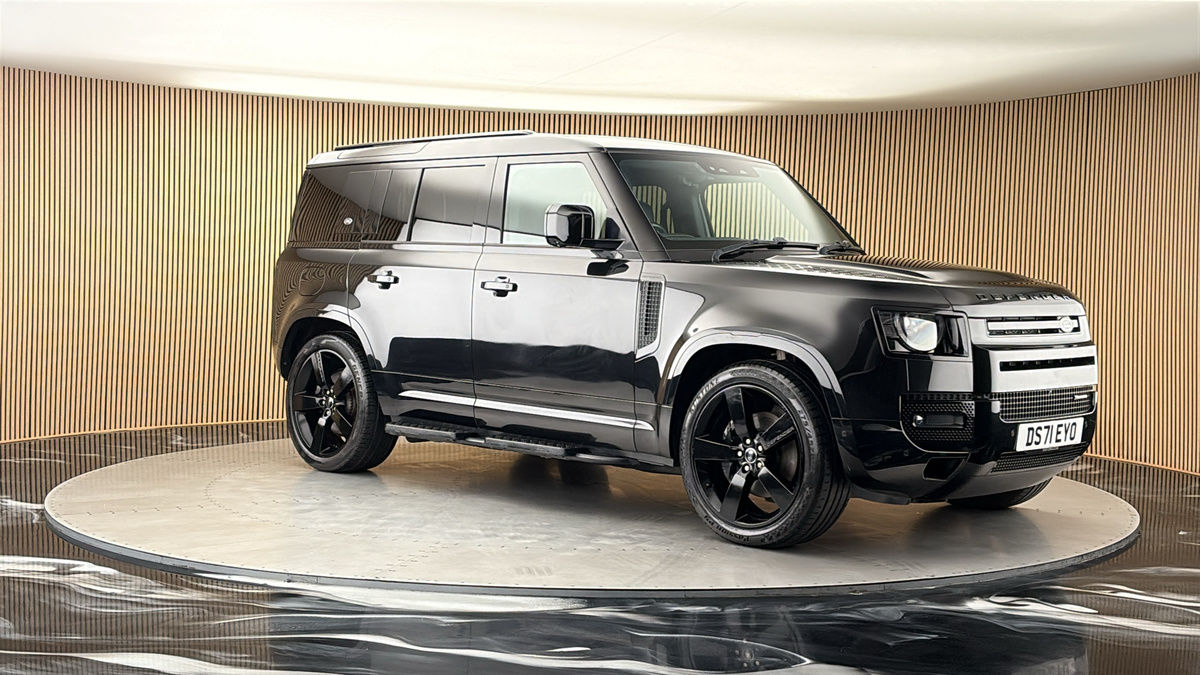 More views of Land Rover Defender 110