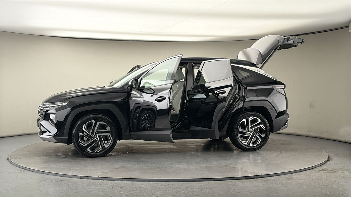 More views of Hyundai TUCSON