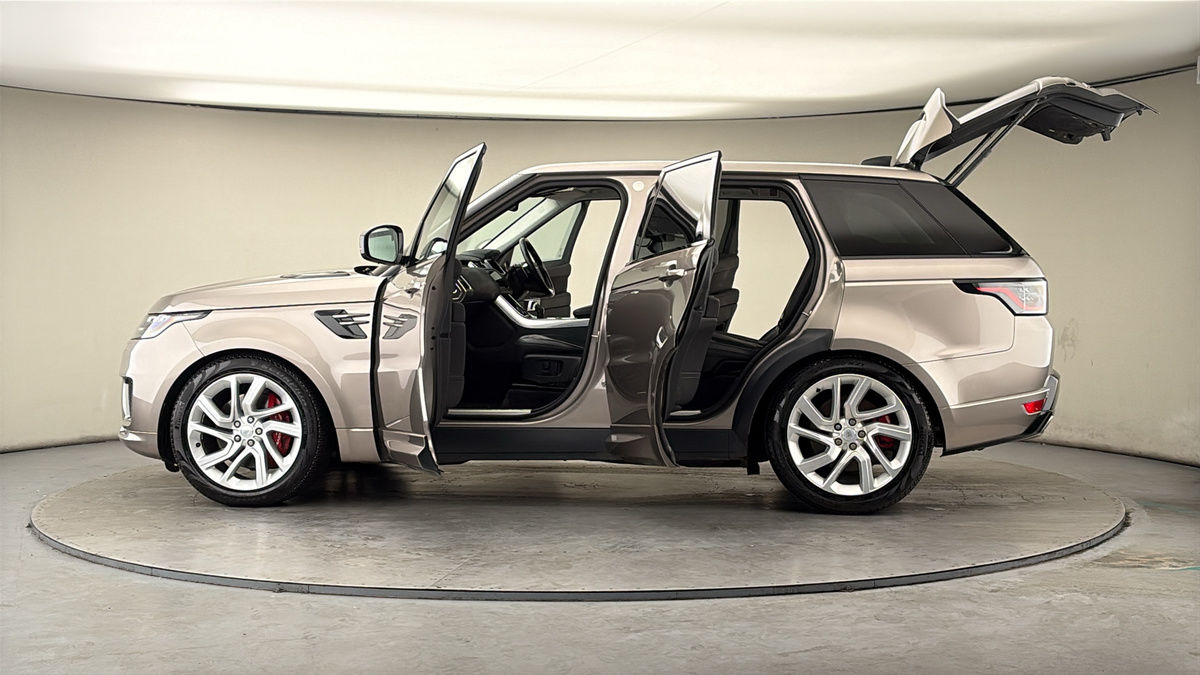 More views of Land Rover Range Rover Sport