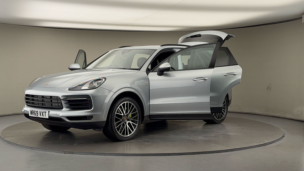 More views of Porsche Cayenne
