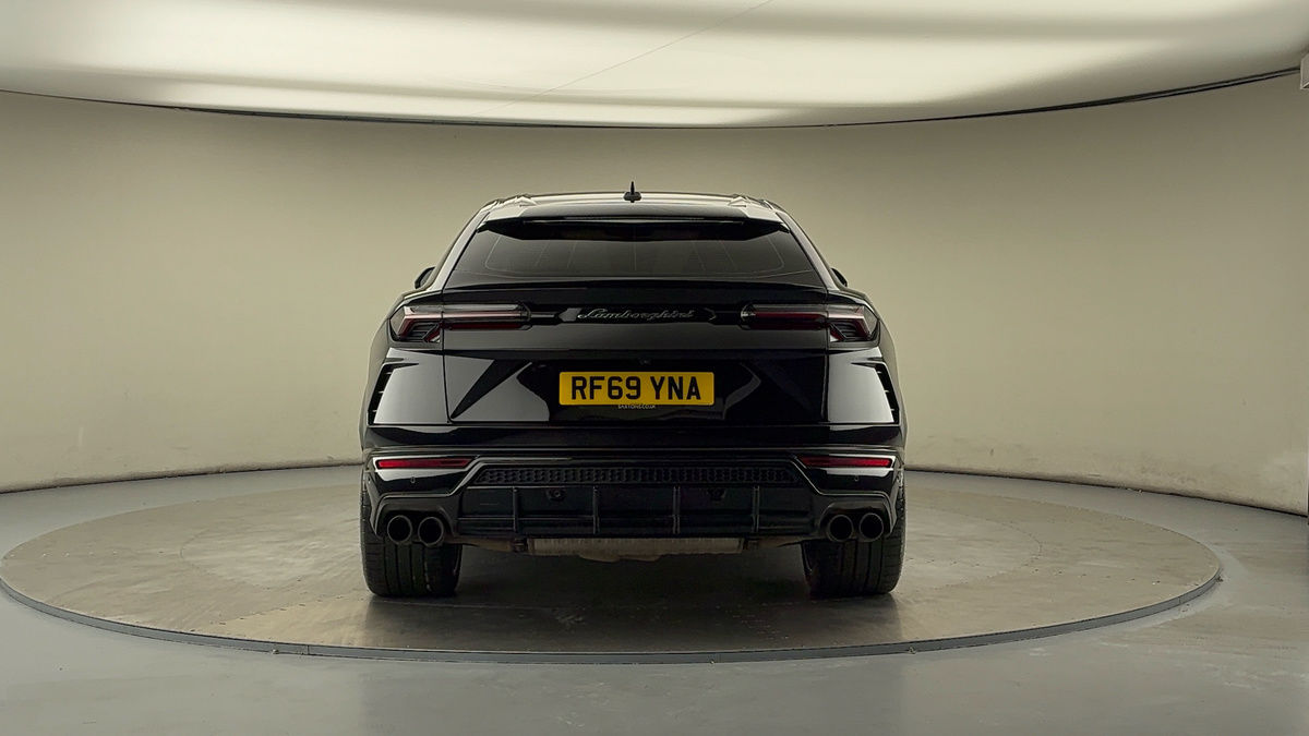 Lamborghini Urus Image 4