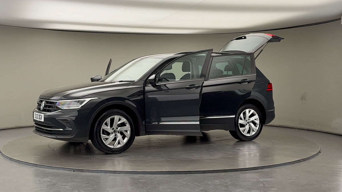 More views of Volkswagen Tiguan