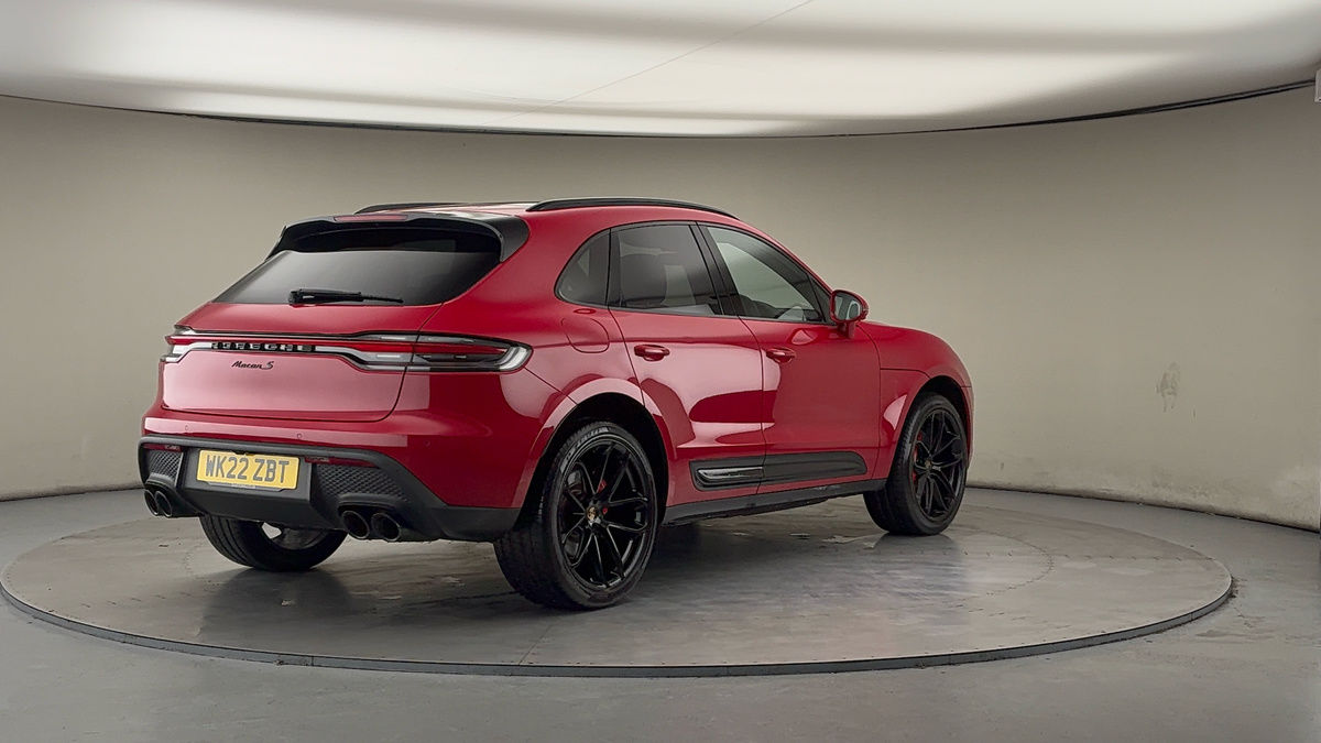 More views of Porsche Macan