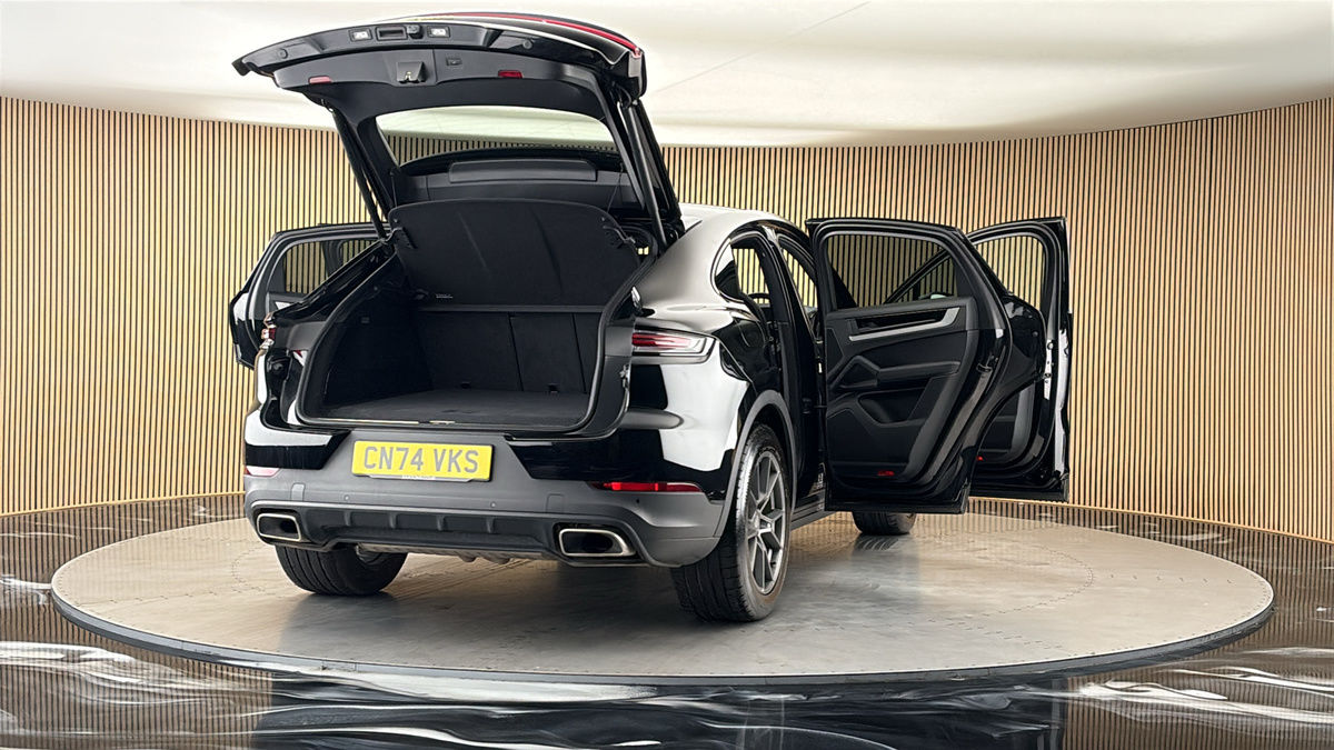 More views of Porsche Cayenne