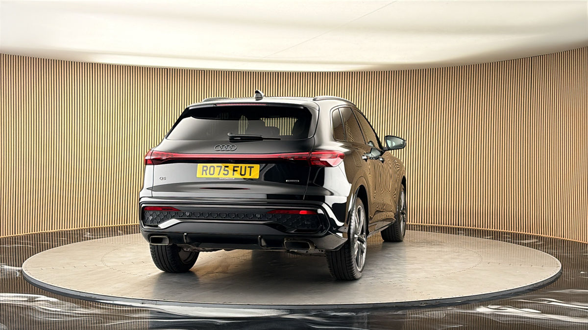 More views of Audi Q5