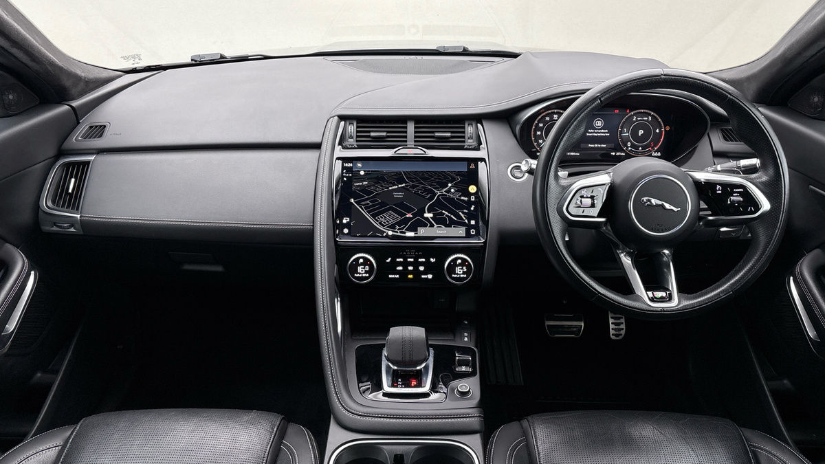 Jaguar E-PACE Image 12