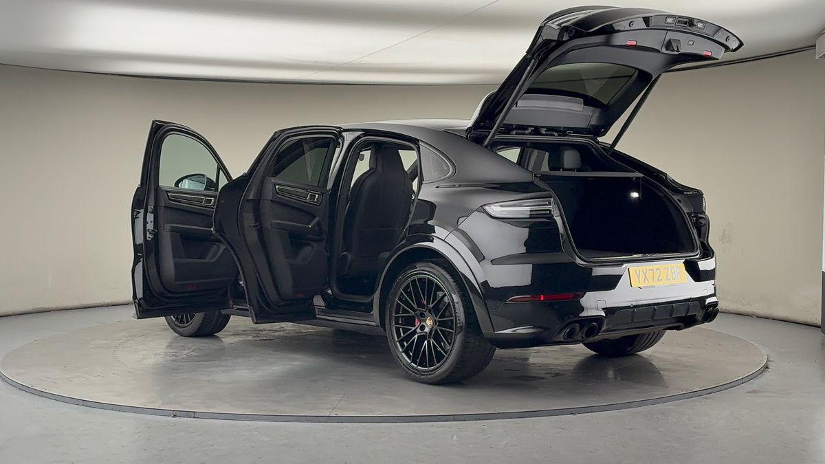 More views of Porsche Cayenne