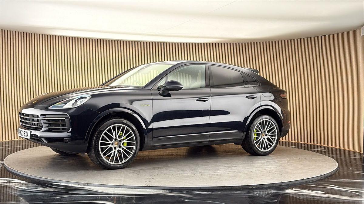 More views of Porsche Cayenne