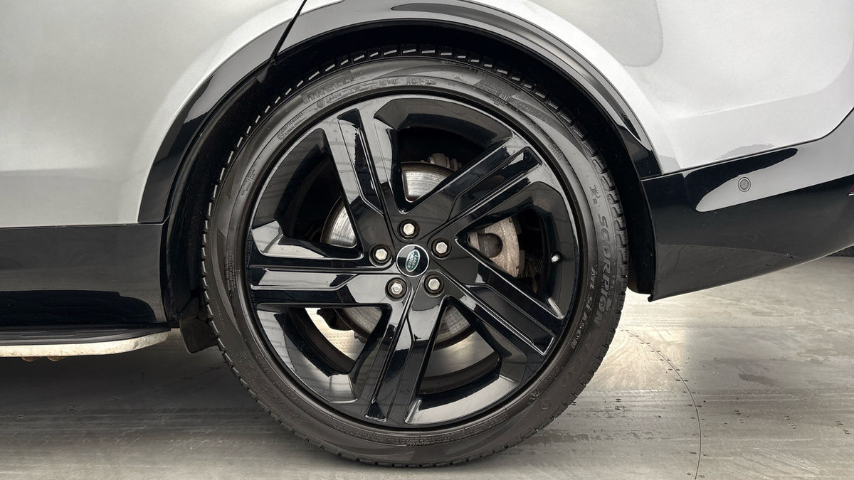 Land Rover Discovery Image 10