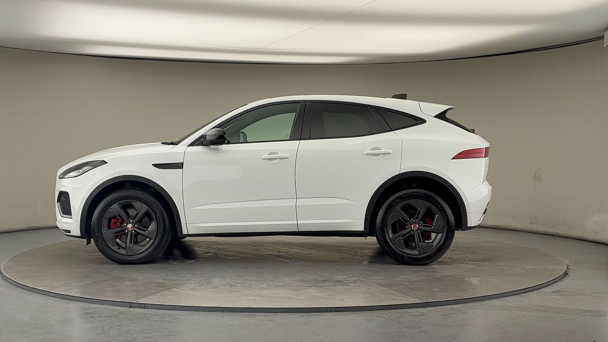 Jaguar E-PACE Image 15