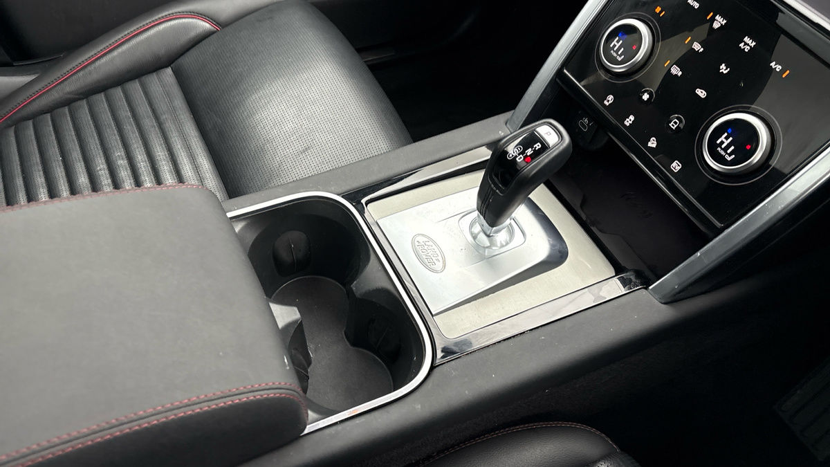 Land Rover Discovery Sport Image 18