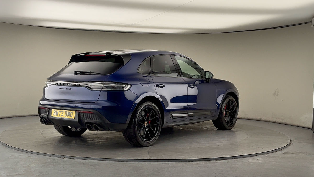More views of Porsche Macan