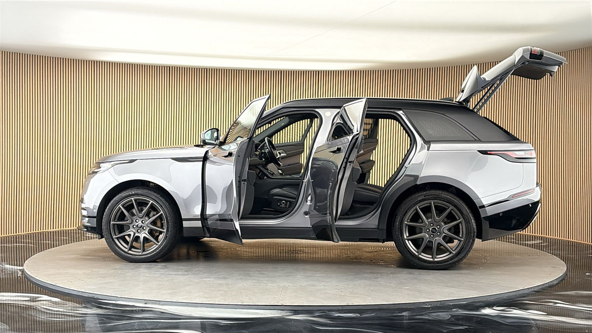 More views of Land Rover Range Rover Velar