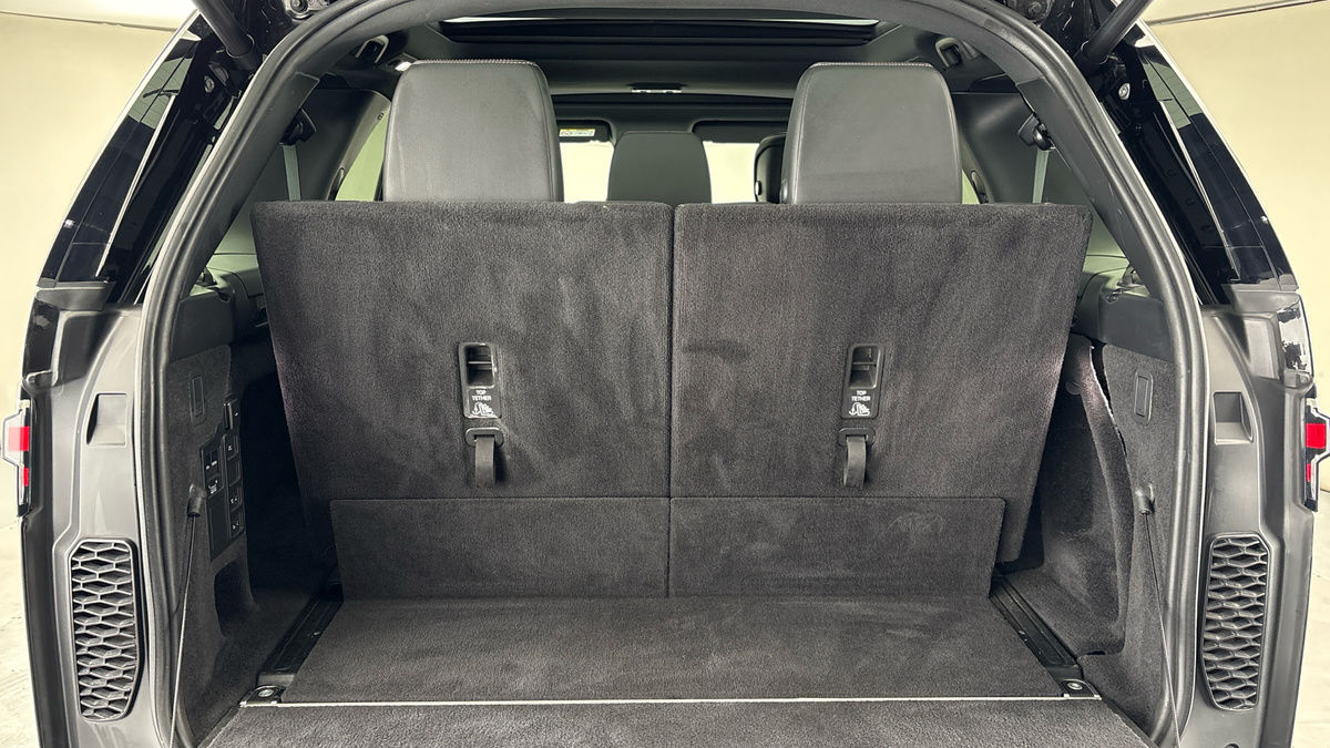 Land Rover Discovery Image 11