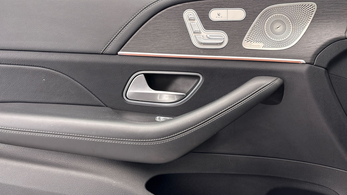 Mercedes-Benz GLE Image 19