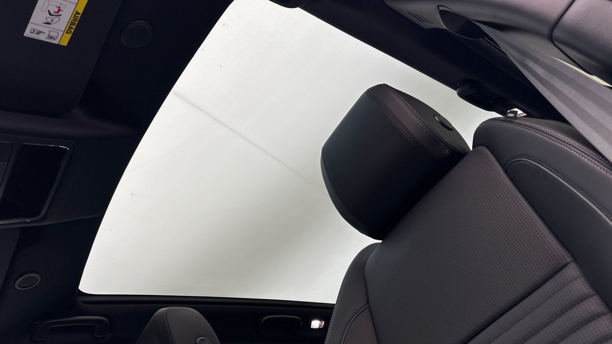 Land Rover Discovery Sport Image 6