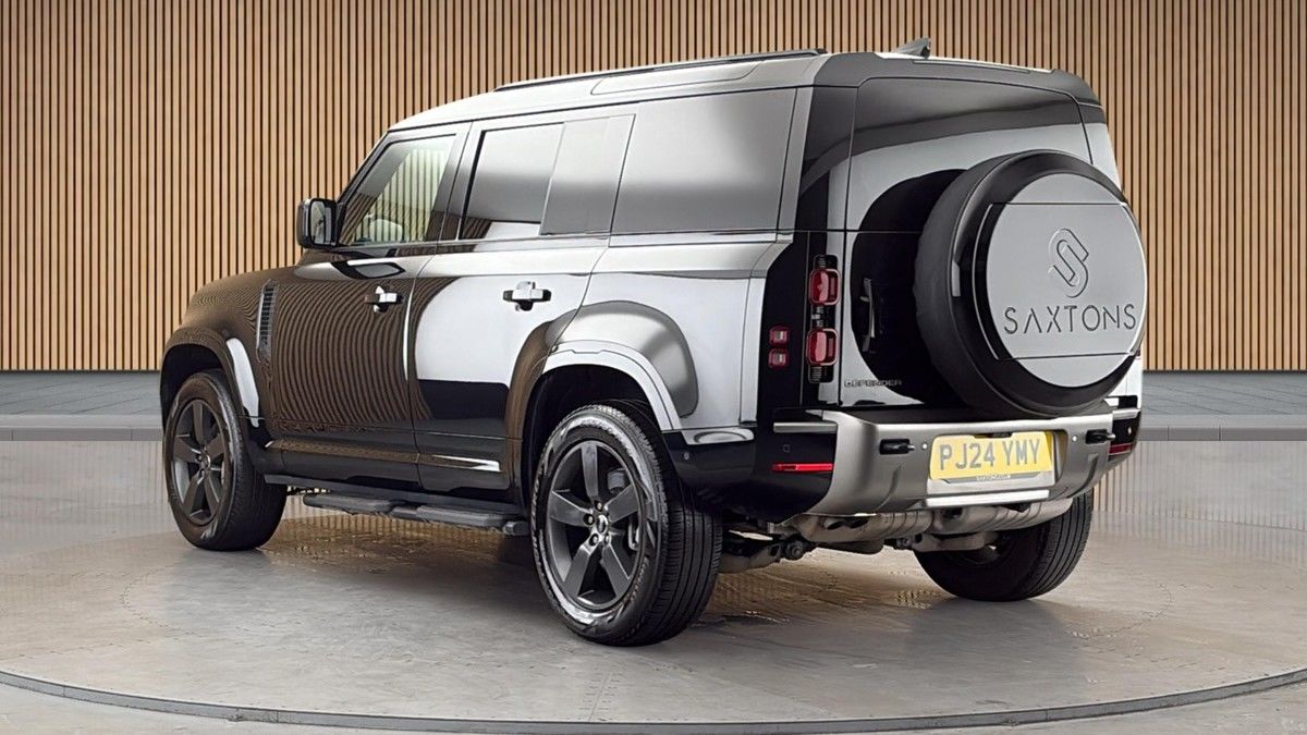 Land Rover Defender 110 Image 2