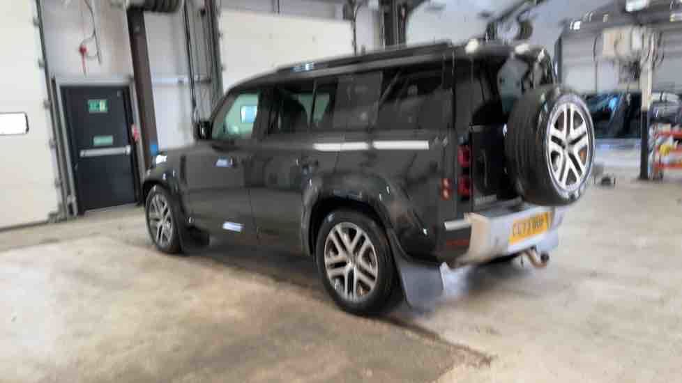 More views of Land Rover Defender 110