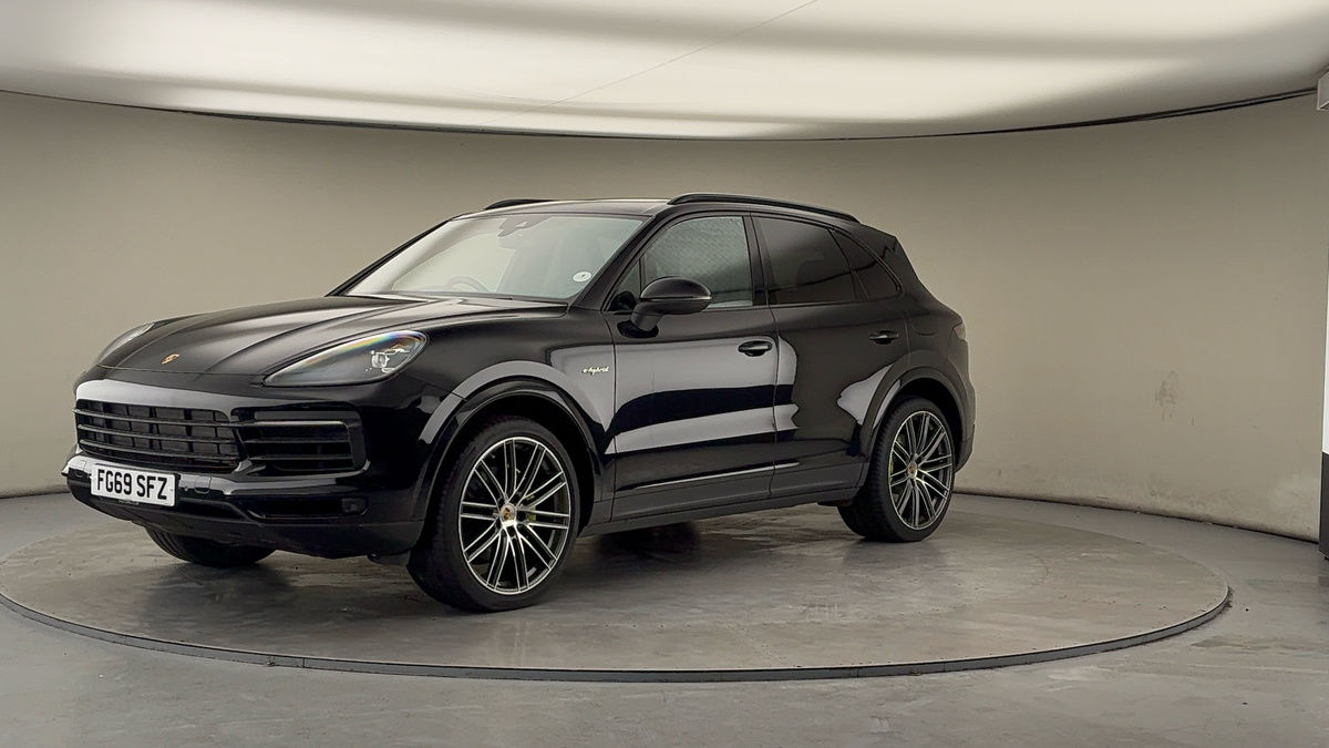 Porsche Cayenne Image 20