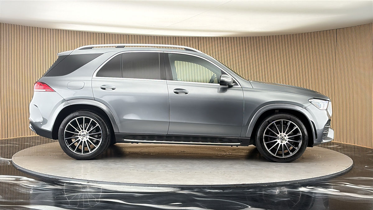 Mercedes-Benz GLE Image 16