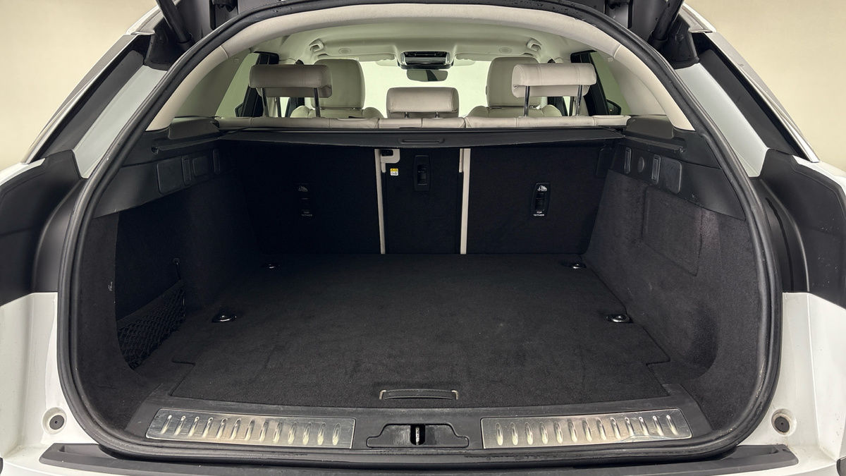 Land Rover Range Rover Velar Image 11