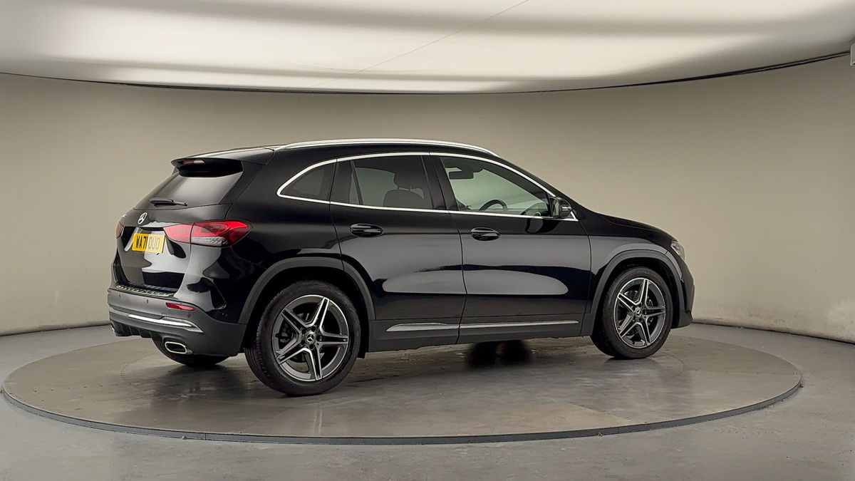 More views of Mercedes-Benz GLA