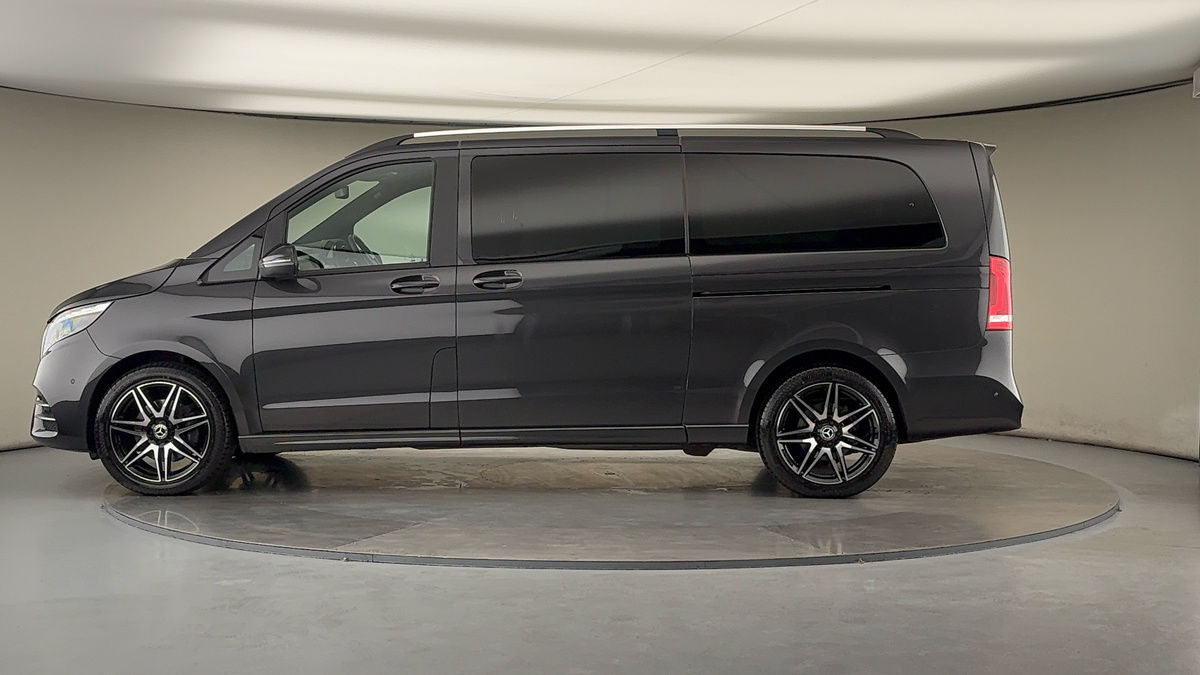 Mercedes-Benz V Class Image 15