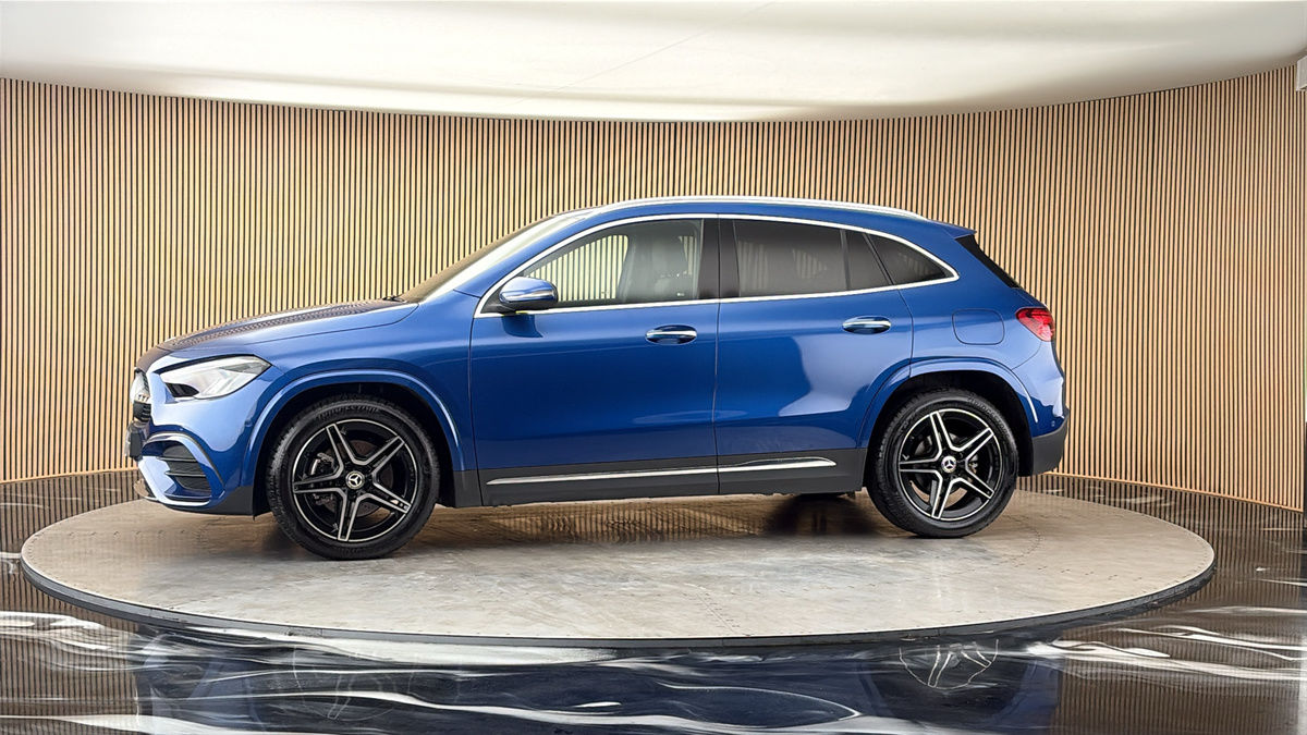 More views of Mercedes-Benz GLA