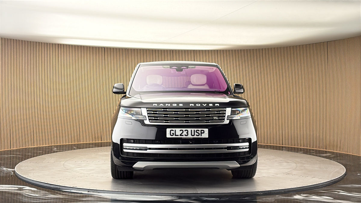 More views of Land Rover Range Rover