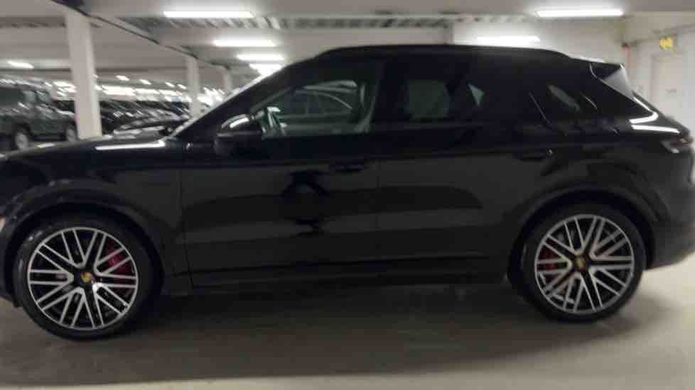 More views of Porsche Cayenne