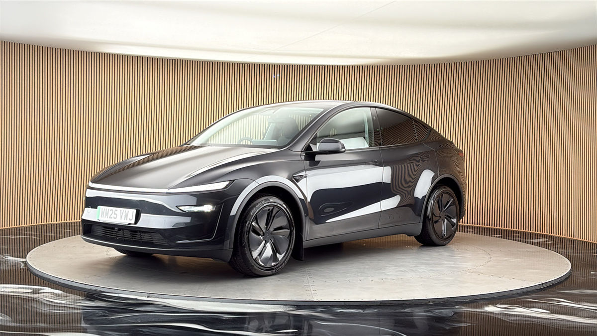 Tesla Model Y Image 20