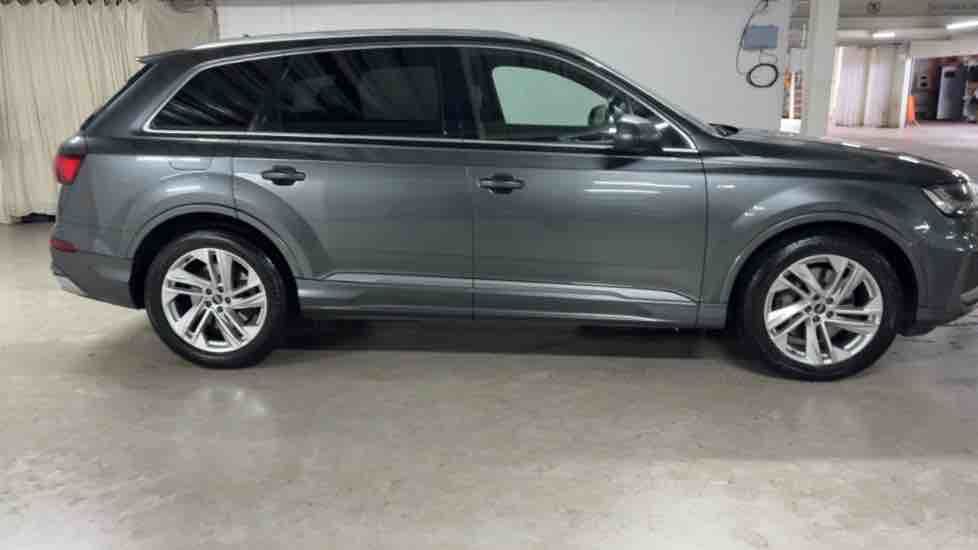 More views of Audi Q7