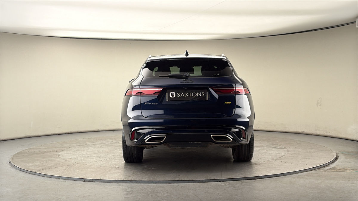Jaguar F-PACE Image 4