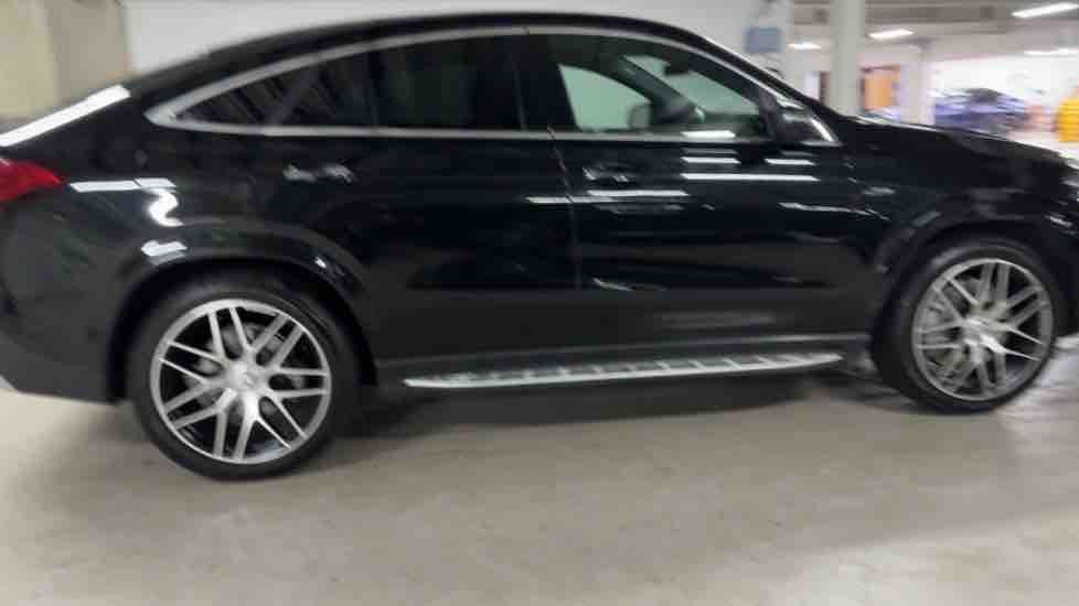 More views of Mercedes-Benz GLE