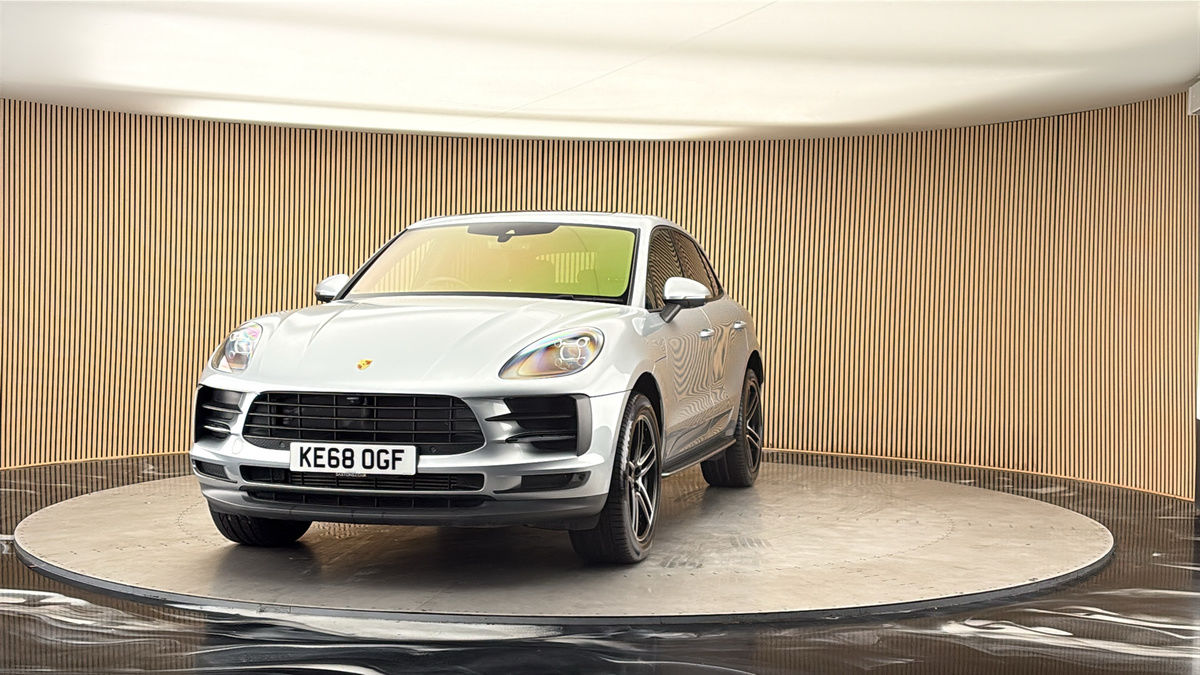 More views of Porsche Macan