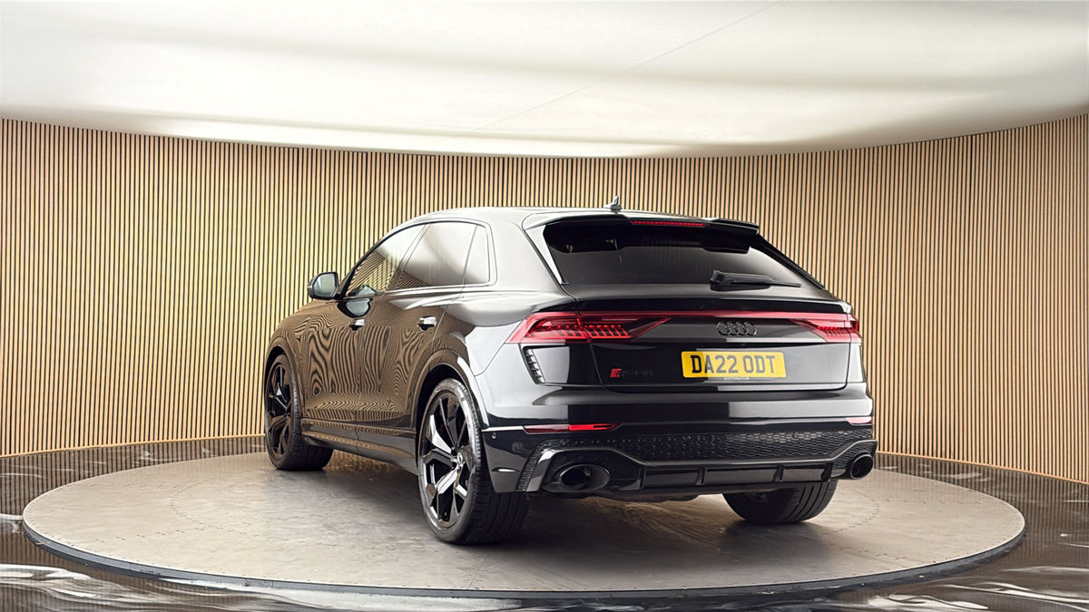 More views of Audi RSQ8