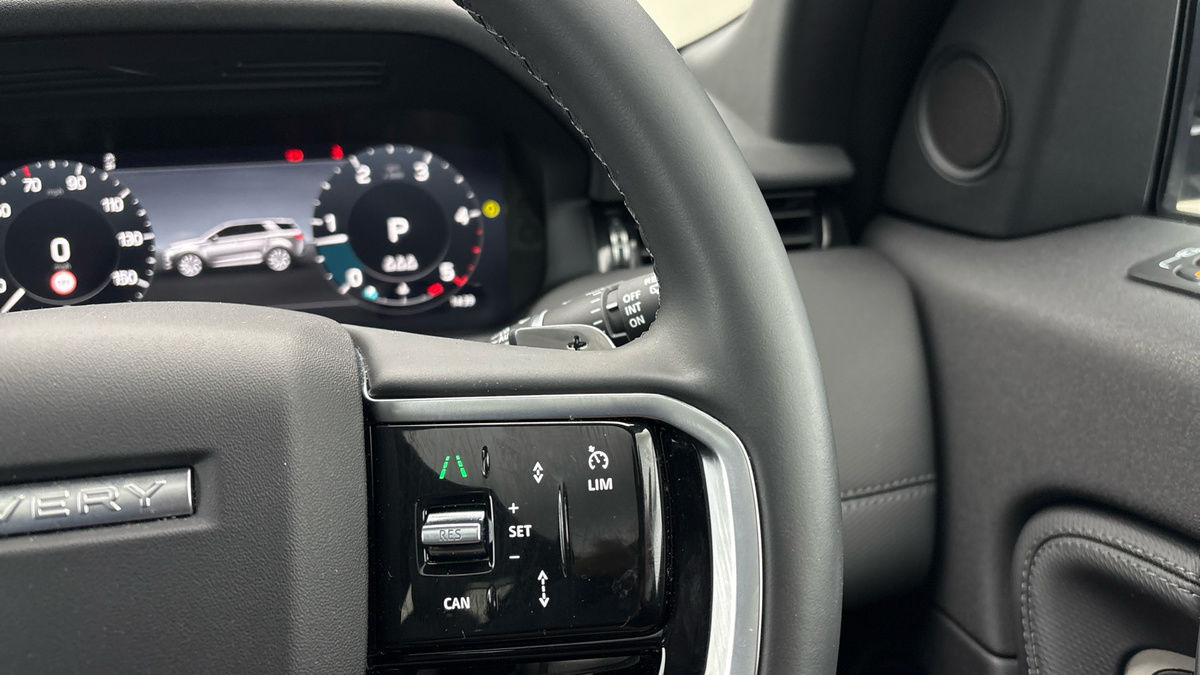 Land Rover Discovery Sport Image 14