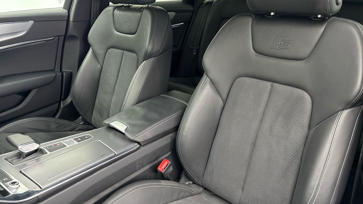 Audi A6 Saloon Image 7