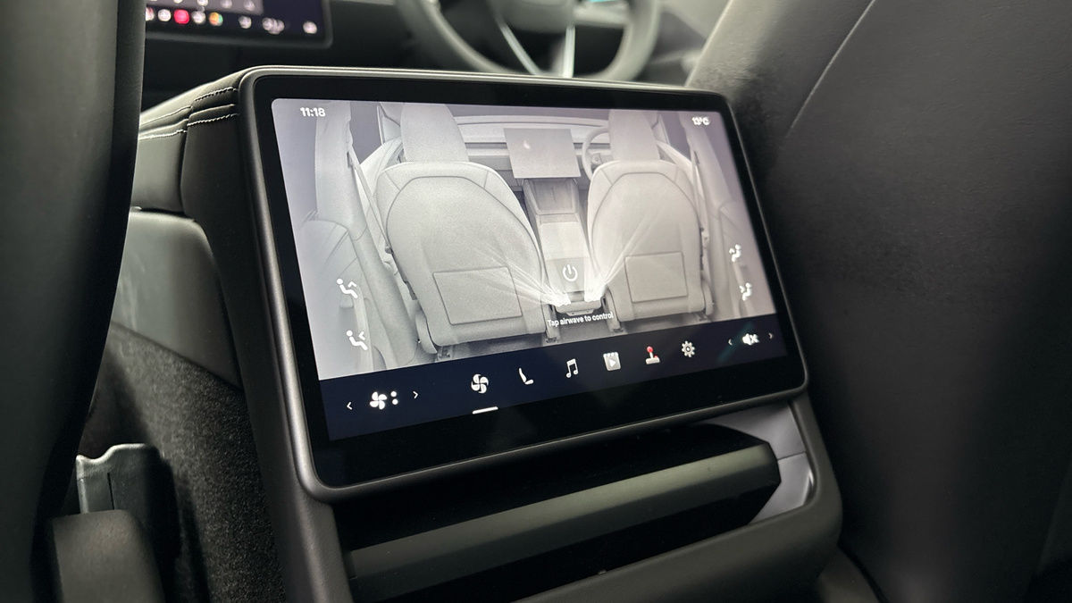 Tesla Model Y Image 26